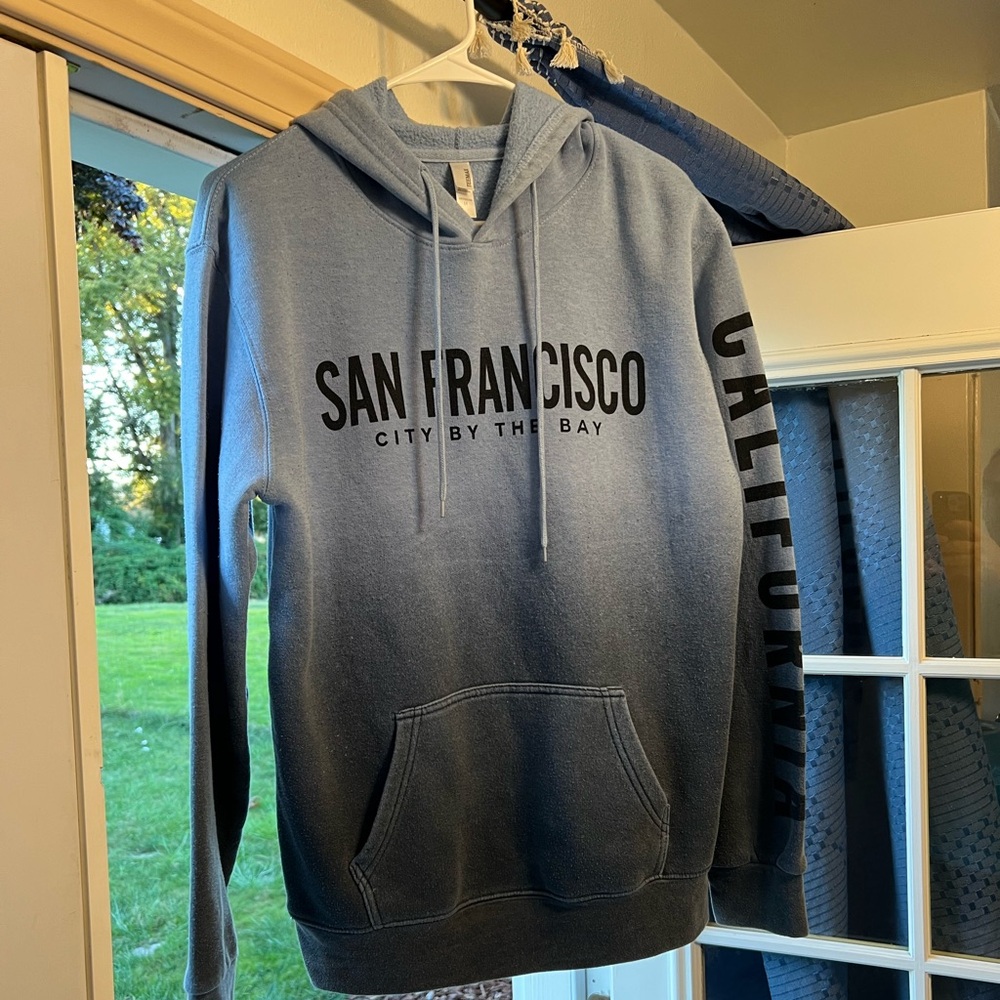 CALIFORNIA HOODIE 💙